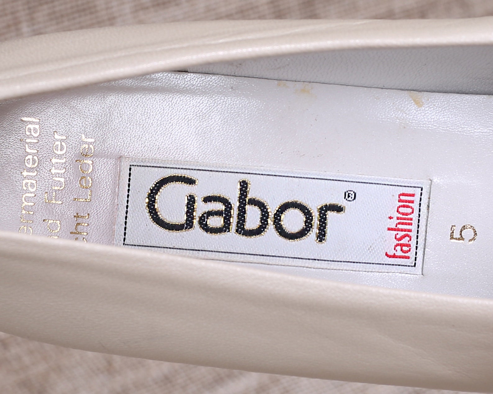 us women 7.5 off white leather flats cream white ballet flats formal office low heel pumps vintage shoes 1980s gabor footwear .