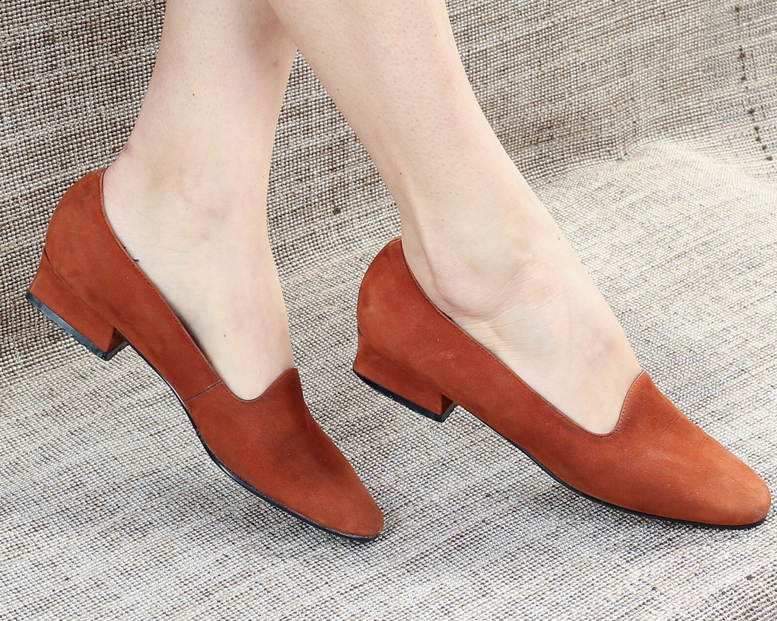 us women 8.5 rustic suede leather flats 80s brown ballet flats formal office low heel pumps vintage shoes 1980s leather sole . e