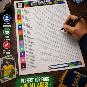 Op de afbeelding: Een 2026 World Cup sticker tracker blad met een raster van nationale teams georganiseerd in groepen van A tot L. Het witte papier bevat kolommen genummerd van 1 tot 20 voor het bijhouden van stickers, met een naamveld in de rechterbenedenhoek.