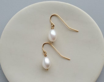 Freshwater Pearl Earrings, Dainty Pearl Earrings, Gifts for Her, Oval Pearl Earrings, June Birthstone Gift