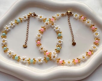 Handmade Daisy Flower Necklace, Seed Bead Floral Jewelry, Gift For Her