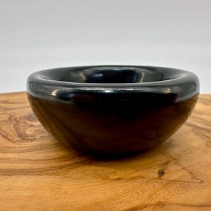 ANNA TAPIA Santa Clara Pueblo Blackware Pinch Bowl, Signed Vintage Pueblo Pottery with Provenance