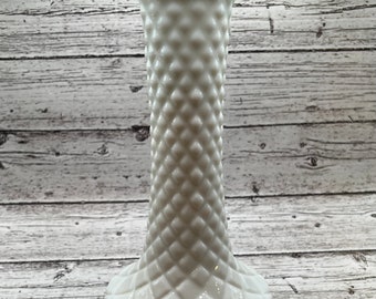 Hobnail & Diamond Vase aus Milchglas, 9'' Vintage