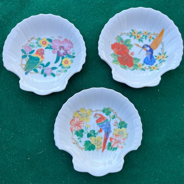 Vintage Birds Porcelain Scallop Shell Shape Trinket Dish Scalloped dishes (3)