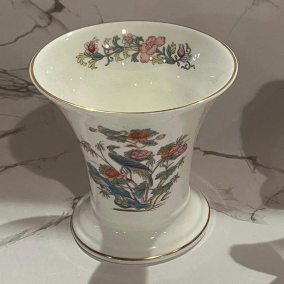 Vintage Wedgwood Kutani Crane Set: Bone China Cup and Scalloped 