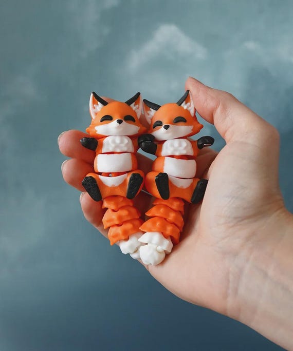 Cute Flexi Fox Magnetic Hand-holding Keychain Companion | 3D