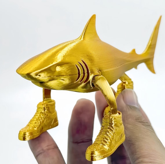 金メッキ Tralalero Tralala フィギュア、トレンディな Tralalero