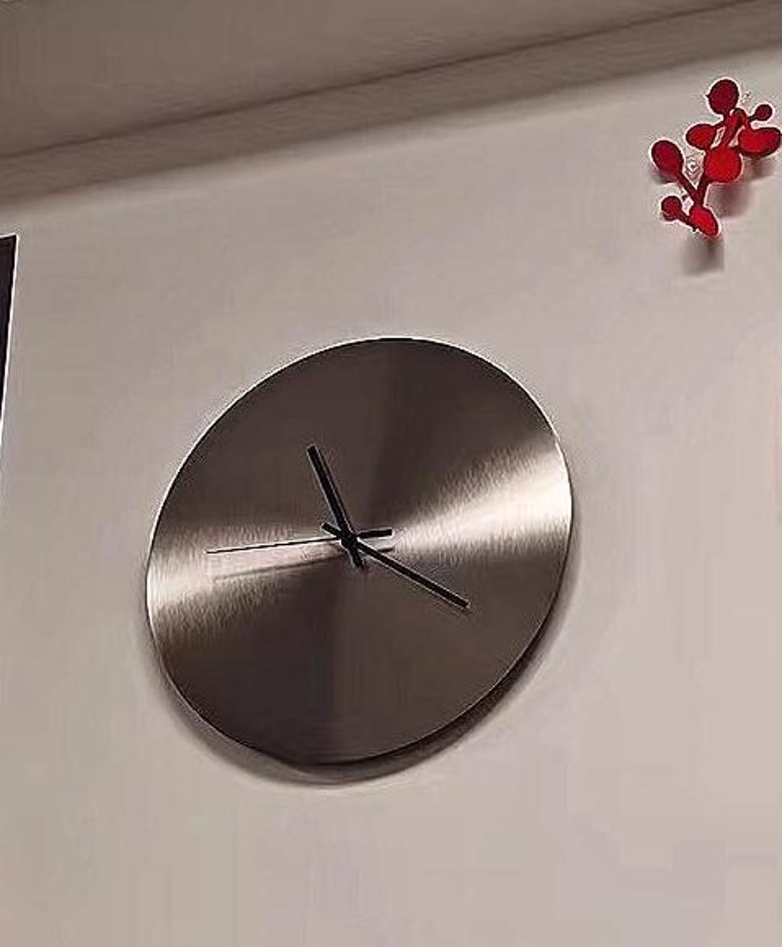 Minimal Metallic Wall Clock, Modern Numberless Clock for Living Room ...