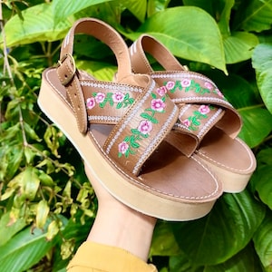 Huarache Sandal ~ All sizes Boho-Hippie Vintage ~ Mexican Style ~ Colorful Leather ~ Mexican Huarache ~ Mexican Sandals