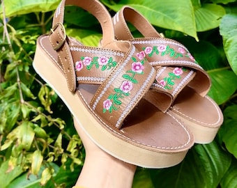 Huarache Sandal ~ All sizes Boho-Hippie Vintage ~ Mexican Style ~ Colorful Leather ~ Mexican Huarache ~ Mexican Sandals