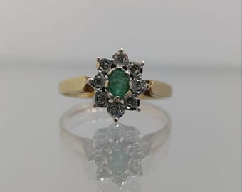 Vintage 9ct Gold Emerald & Diamond Cluster Ring - Size L