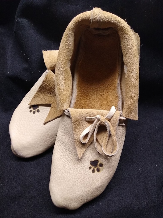 Women s DEER Leather Moccasin with BISON sole Size 7 14 Native American Plains Style Moccasins Etsy