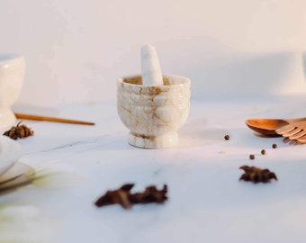 Natural Marble Mortar and Pestle, Home Decor, Spice Crusher, Kitchen Utensil, Grinding Tool, Handcrafted Marble, Kitchen Essential