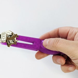 Pin Back Pry Puller Popper Hand Tool - Rubber Clutch Remover PLA 3D Printed Enamel Pin Badge Tool Assistive Tech Aid Dexterity