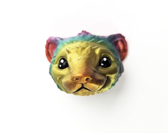 Imán de hurón dulce - Diseño impreso en 3D de alta resolución con ojos pintados a mano - MatMire Makes Design - Transición de colores del arcoíris