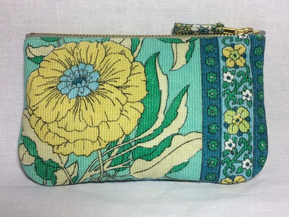 scandinavian zip bag