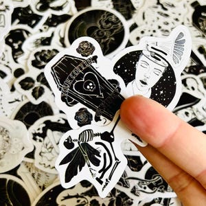 Mini autocollants gothiques noir et blanc - assortiment d'autocollants tête de mort - Bullet Journal - scrapbooking - imperméable à l'eau