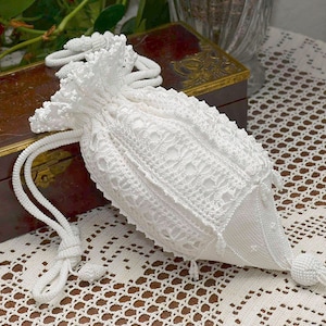 Rendezvous Victorian Drawstring Purse Crochet Pattern