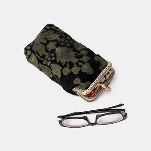 Handsewn Carpet Eyeglasses Case-Vintage Double Kiss Lock Sunglasses Bag-Sunglasses Pouch-Travel Sunglasses Bag-Victorian Blossom Black/Green