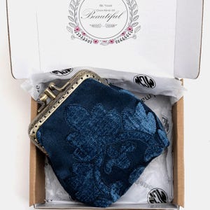 Monedero de alfombra cosido a mano - Monedero vintage con doble cierre de beso - Bolso tipo sobre con cierre de bola - Regalo para ella - Listo para regalar - Azul real