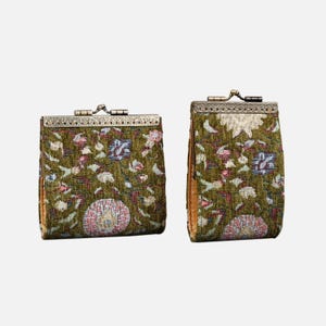 Cartera con 11 y 17 ranuras para tarjetas - Cartera de alfombra cosida a mano - Estuche vintage para identificación con cierre de beso - Tarjetero con cierre - Regalo para ella - Listo para regalar - Aguacate oriental