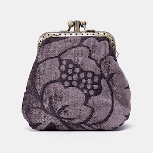 Monedero de alfombra cosido a mano - Monedero vintage con doble cierre de beso - Bolso tipo sobre con cierre de bola - Regalo para ella - Listo para regalar - Brocado floral morado