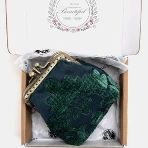 Monedero de alfombra cosido a mano - Monedero vintage con doble cierre de beso - Bolso tipo sobre con cierre de bola - Regalo para ella - Listo para regalar - Queen Hunter Green