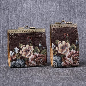 11 & 17 Kartenfächer Brieftasche-Handgenähter Teppich Geldbeutel-Vintage Kiss Lock ID Tasche-Verschluss Kartenhalter-Geschenk für Sie-Bereit zum Geschenk - Blumenkaffee