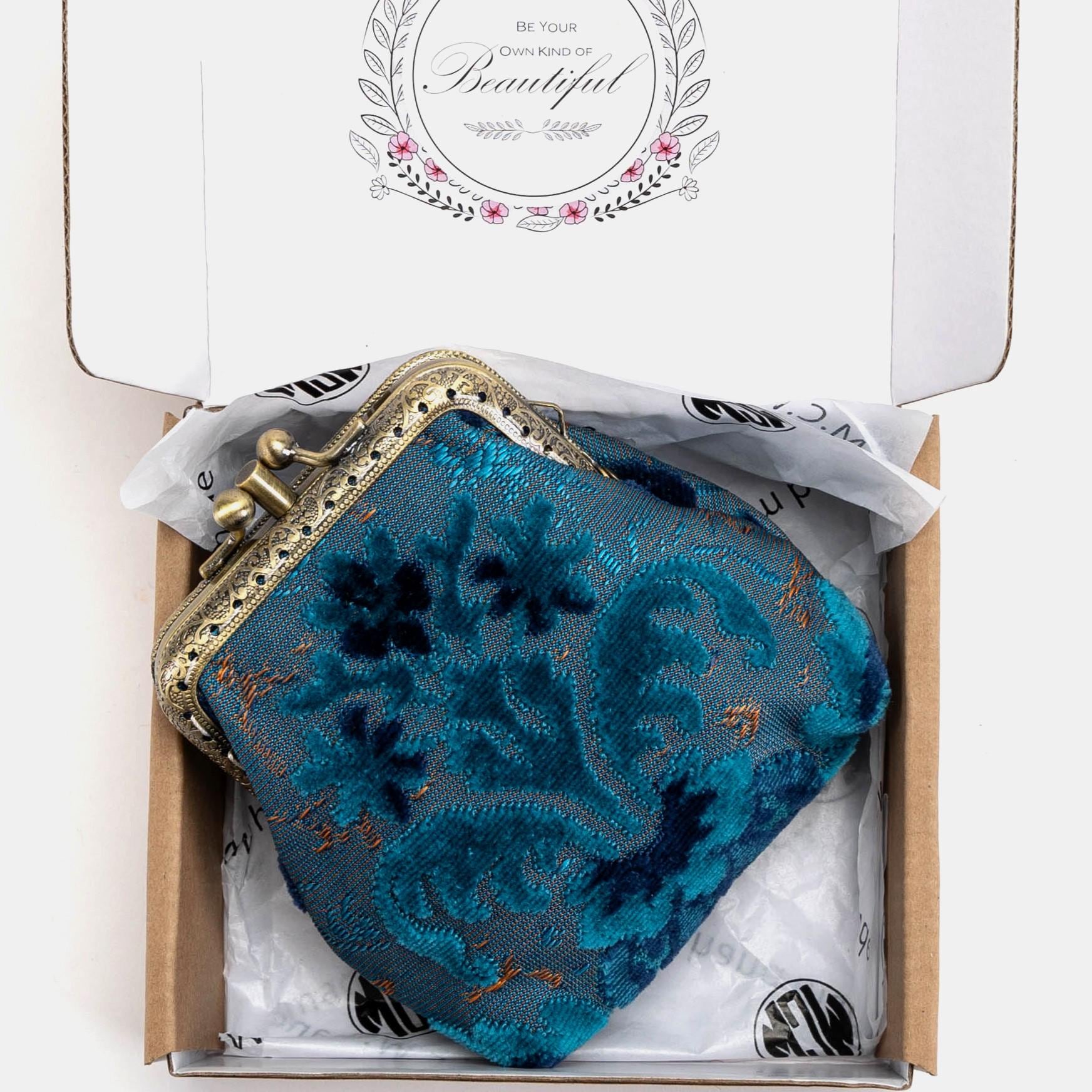 Handsewn Carpet Coin Purse-vintage Double Kiss Lock Wallet-ball