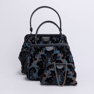 Sac Carpet - Collection Alma Carpet - Sac à bandoulière à porter au quotidien - Sac à main avec poignée sur le dessus - Pochette de soirée - Velours noir dévoré