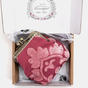 Monedero de alfombra cosido a mano - Monedero vintage con doble cierre de beso - Bolso tipo sobre con cierre de bola - Regalo para ella - Listo para regalar - Queen Hunter Pink