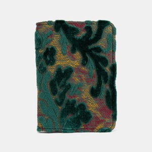 VELVET PASSPORT COVER MULTICOLOR FLOWER PATTERN VELVET PASSPORT COVER MULTICOLOR FLOWER PATTERN