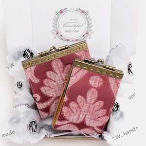 Cartera con 11 y 17 ranuras para tarjetas, billetera de alfombra cosida a mano, bolsa de identificación vintage con cierre de beso, tarjetero con cierre, regalo para ella, lista para regalar, color rosa Queen Rose