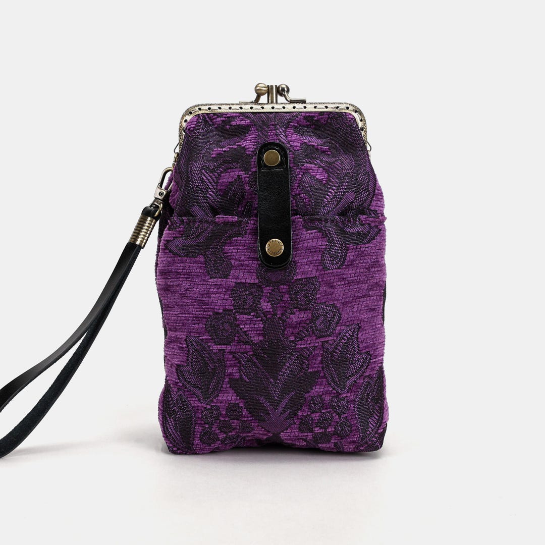 Handsewn Carpet Phone Case Passport Holder-vintage Double Kiss