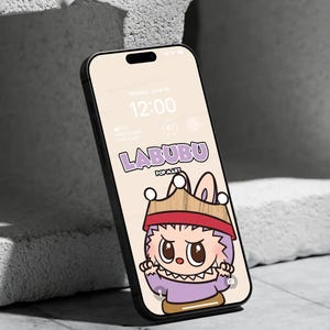 Marzycielski Labubu Fioletowa Korona Tapeta Na Telefon Blokada Ekranu | Urocza Estetyka Zainspirowana Pop Mart | Tło Na iPhone'a Androida | Natychmiastowe Pobieranie