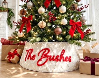 Personalized Knit Christmas Tree Collar, Custom Family Name Tree Ring, Holiday Decor