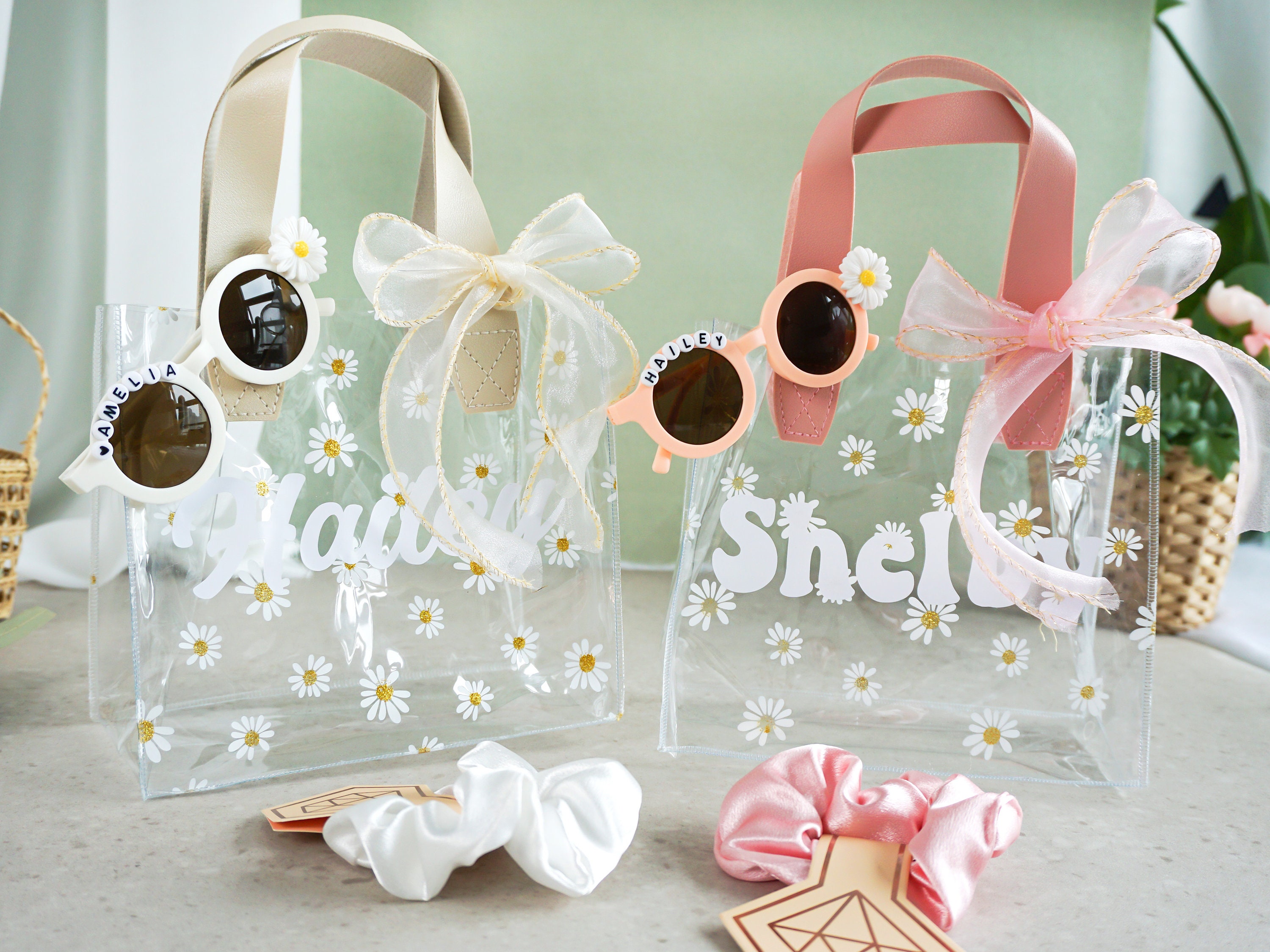 Flower Girl Gift Bag custom Daisy Bag for Flower Girl personalized Transparent Gift Bag With Ribbon flower Girl Sunglass bridesmaid Proposal Etsy