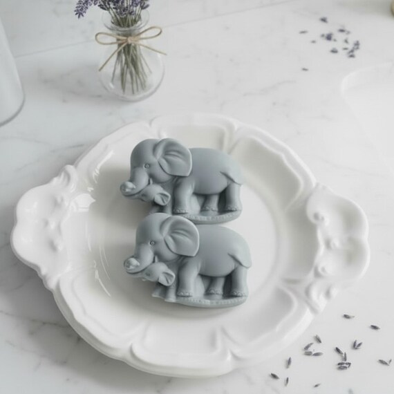Stampo In PVC Per Sapone E Bomba Da Bagno – 3 Cavità: Elefante, Giraffa E Coniglio (N27)