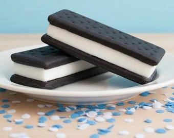 アイスクリームサンドイッチソープ：チョコレートの香りのユニークな食品型石鹸