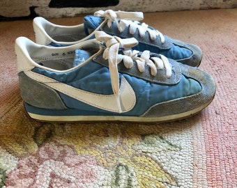 vintage 70s nike shoes