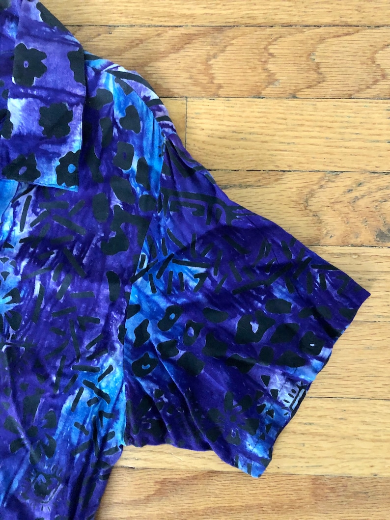 Super cute women\u2019s vintage 1980\u2019s Polynesian print dress Size mediumlarge