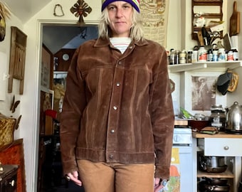 Sexy 1970’s/80’s chocolate brown vintage Seattle made western suede leather jacket. Gender neutral size Medium/Large