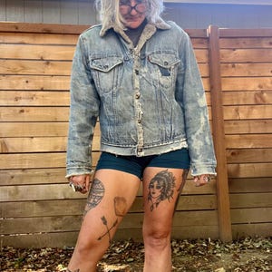 Levi&#39;s 1980er Vintage Denim Sherpa gefütterte Thrasher Trucker Jacke Herren oder Damen Größe Medium / Large