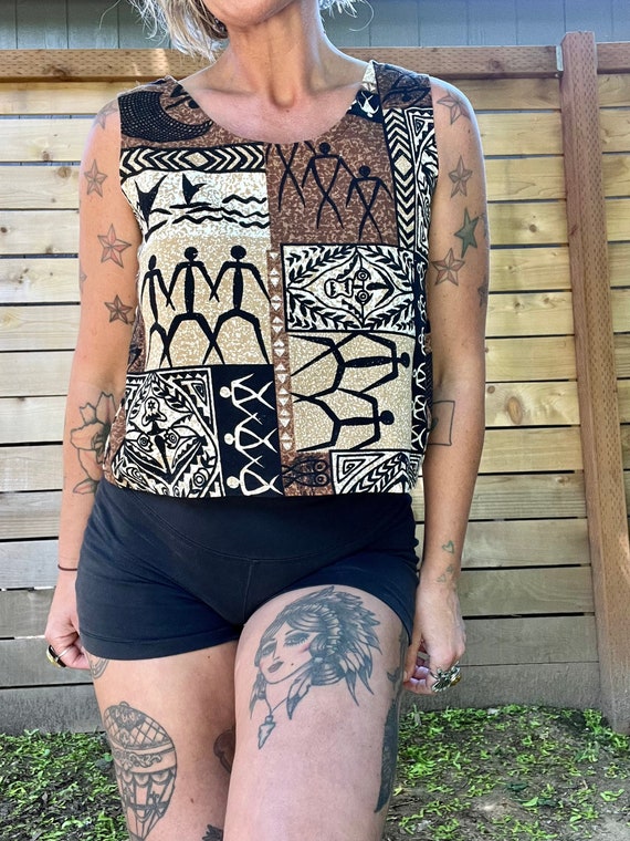 Rad 1990’s vintage women’s Polynesian print crop … - image 2