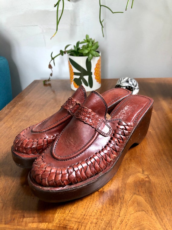 Amazing vintage 1970’s leather wood deadstock wome