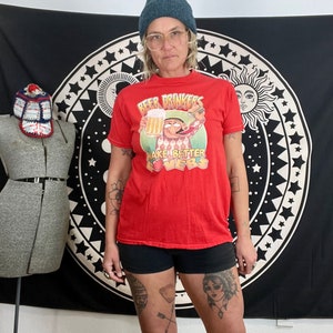 Rad 1970’s vintage roach iron on beer drinkers make better lover Tshirt unisex size large