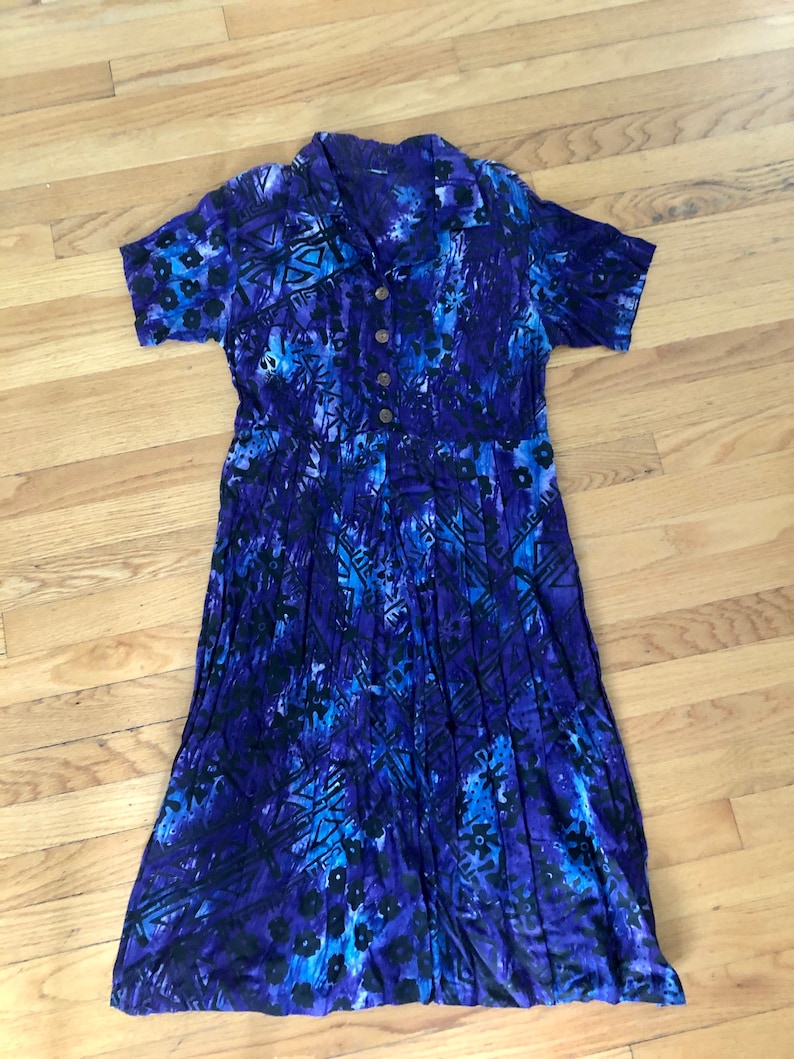 Super cute women\u2019s vintage 1980\u2019s Polynesian print dress Size mediumlarge