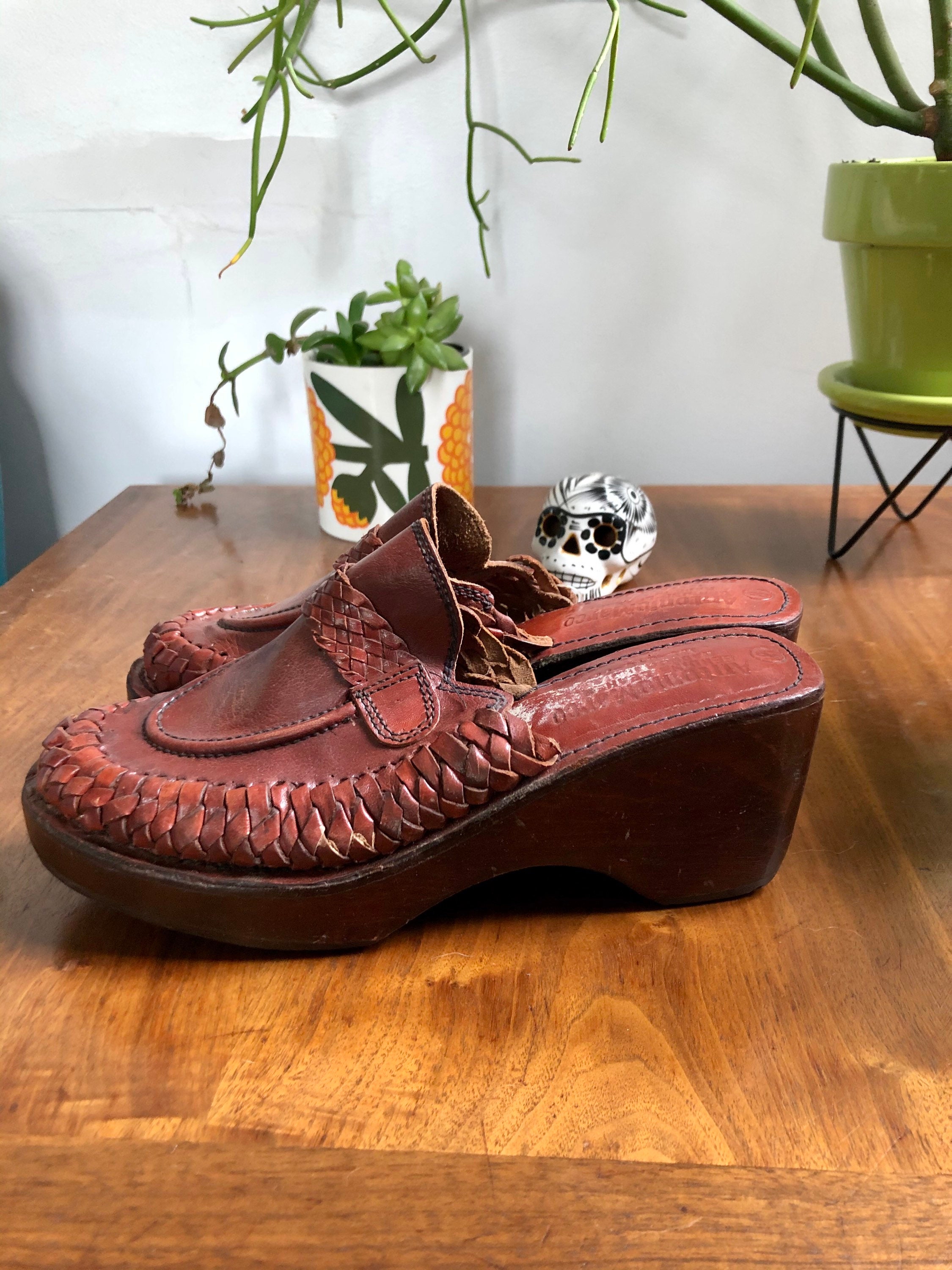 Amazing vintage 1970s leather wood deadstock womens clogs. | Etsy