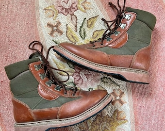 LL Bean vintage 1980’s/90’s lace up canvas and leather walking boots/street boots mens size 8 women’s size 9.5