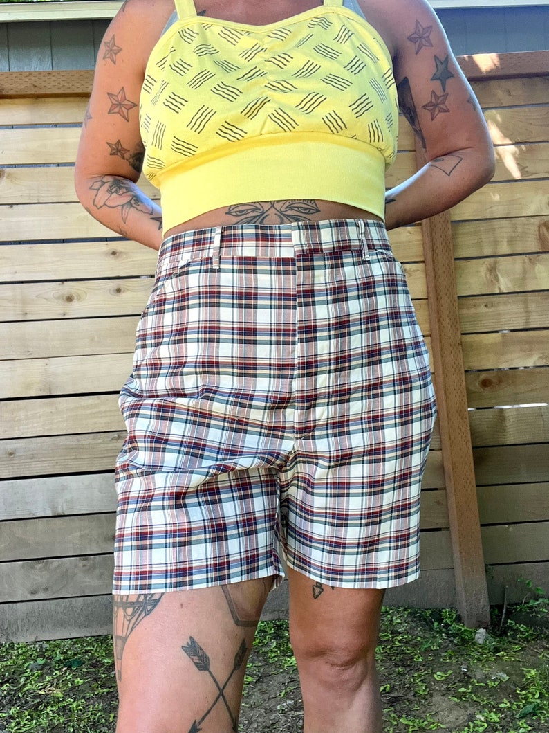 1960s vintage plaid Bermuda shorts mens or womens size medium/large image 3